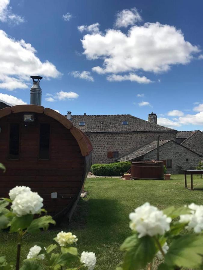 La Pierre Trouée Chambre d'Hôtes Châteauneuf-de-Randon Exterior foto